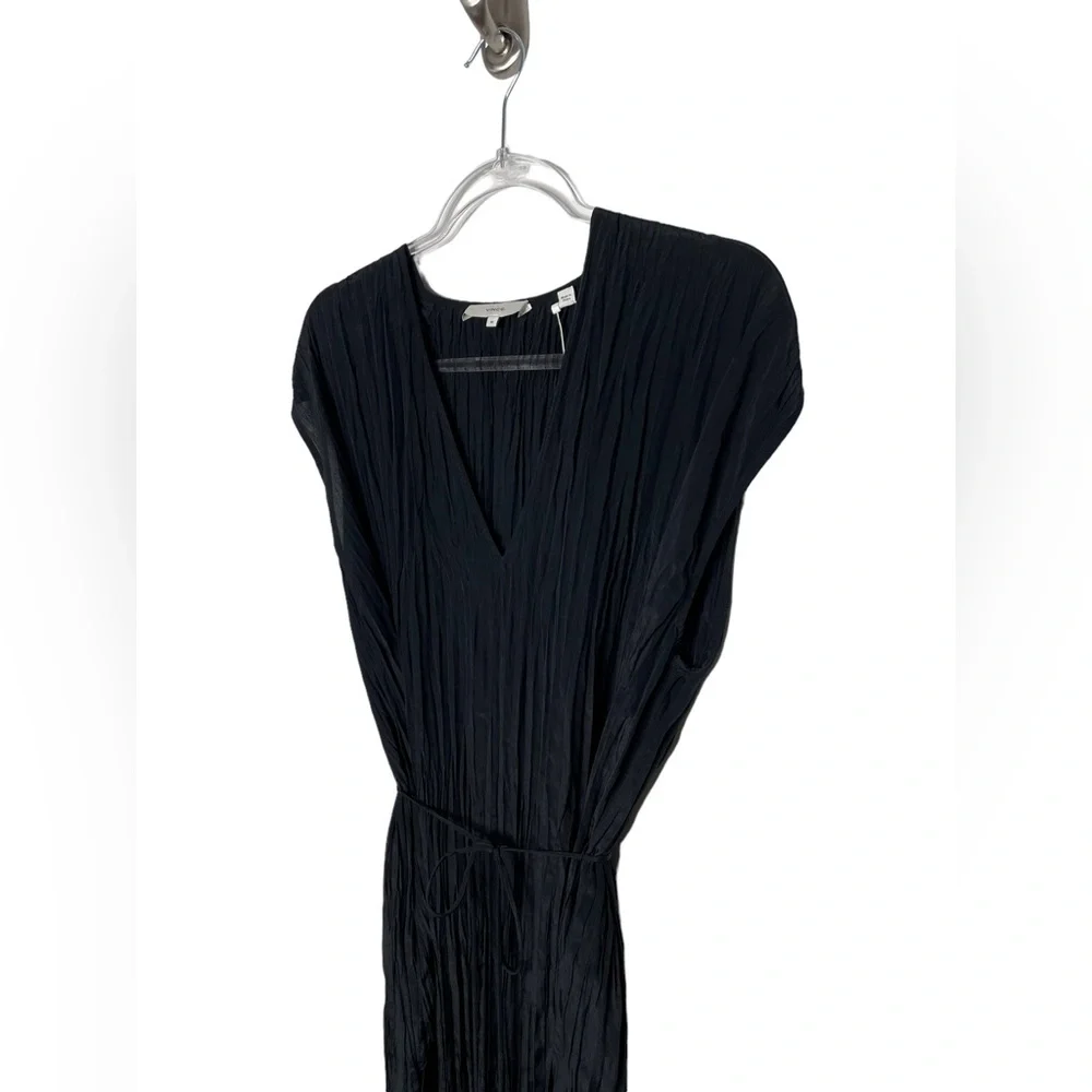 Vince | NWT Crinkle Pleat V-Neck Midi Dress Black M